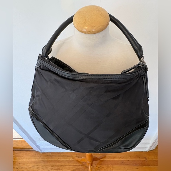 Burberry Black Nova Check Nylon Leather Trim Shoulder Bag - Picture 3 of 12